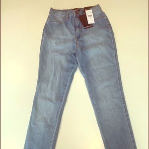 👖BNWT Fashion Nova Skinny Jeans 👖